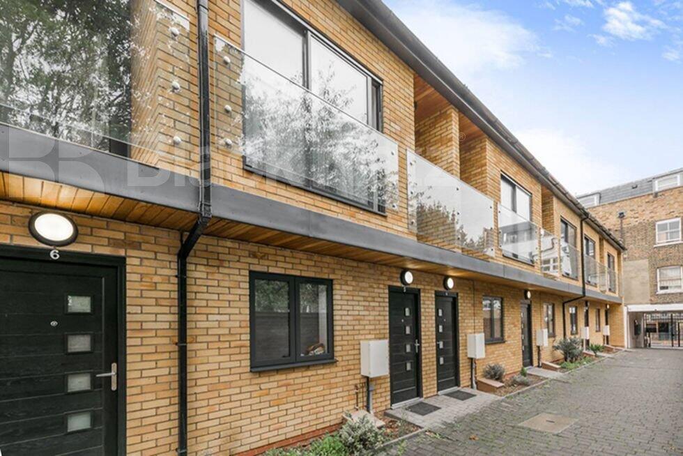 3 bed Mews for rent in Hornsey. From Black Katz - Islington