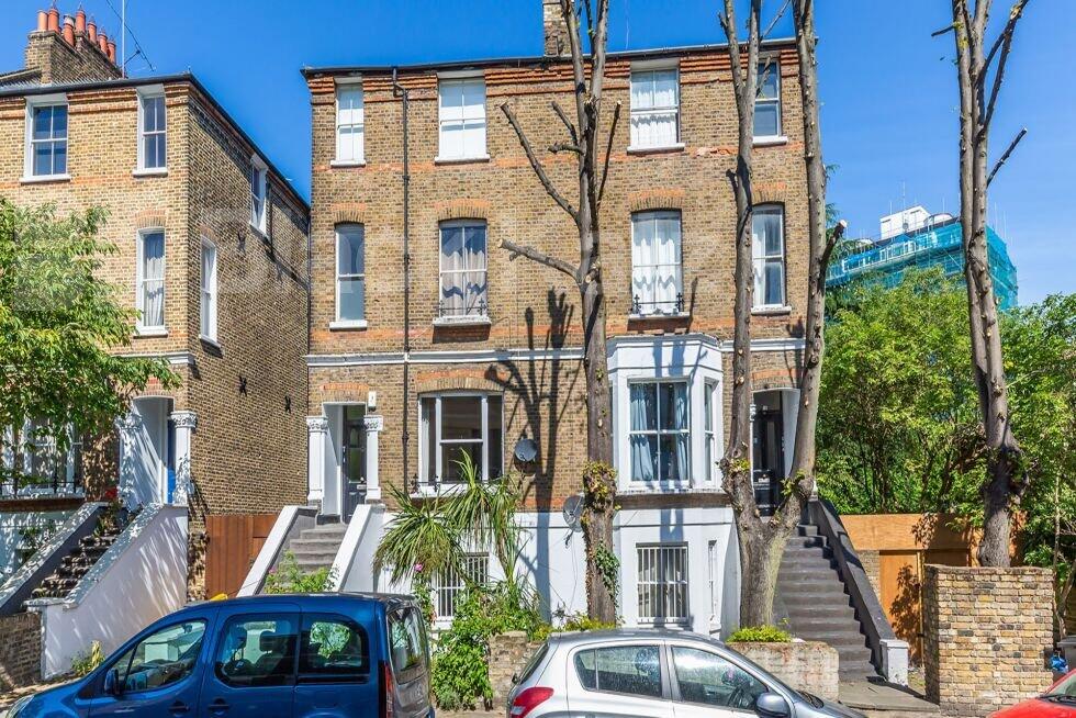 4 bed 1st Floor Flat for rent in Camden Town. From Black Katz - Islington