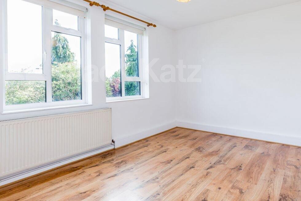 1 bed 1st Floor Flat for rent in Hornsey. From Black Katz - Islington