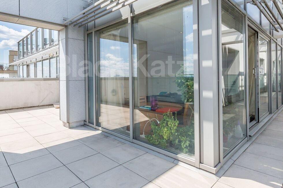2 bed 1st Floor Flat for rent in Tottenham. From Black Katz - Islington