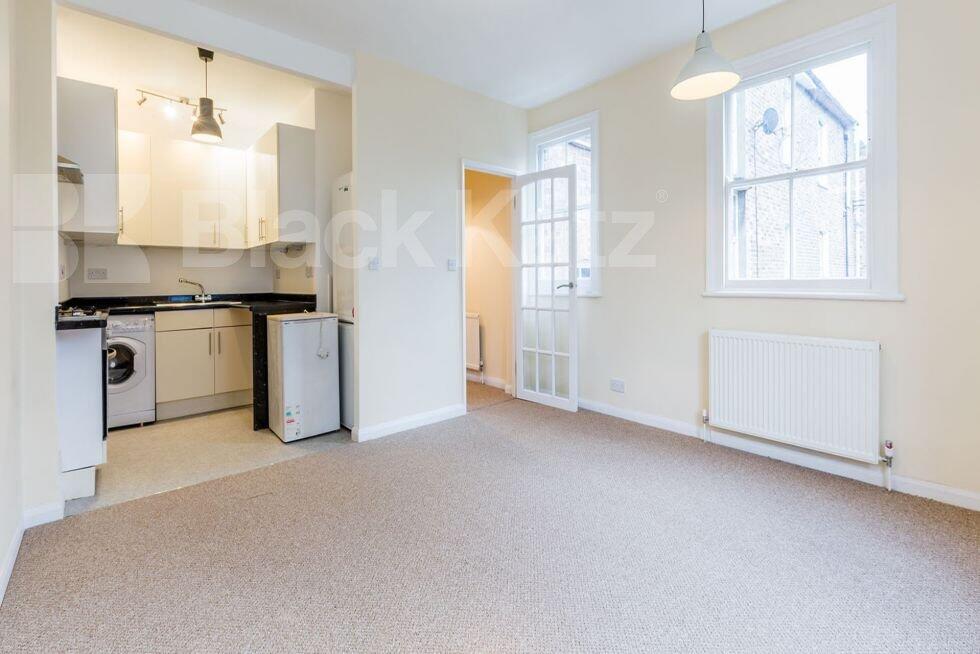 2 bed 1st Floor Flat for rent in Islington. From Black Katz - Islington