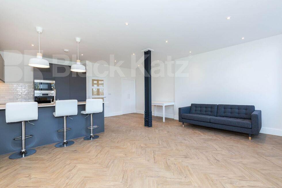 2 bed 1st Floor Flat for rent in Stoke Newington. From Black Katz - Islington