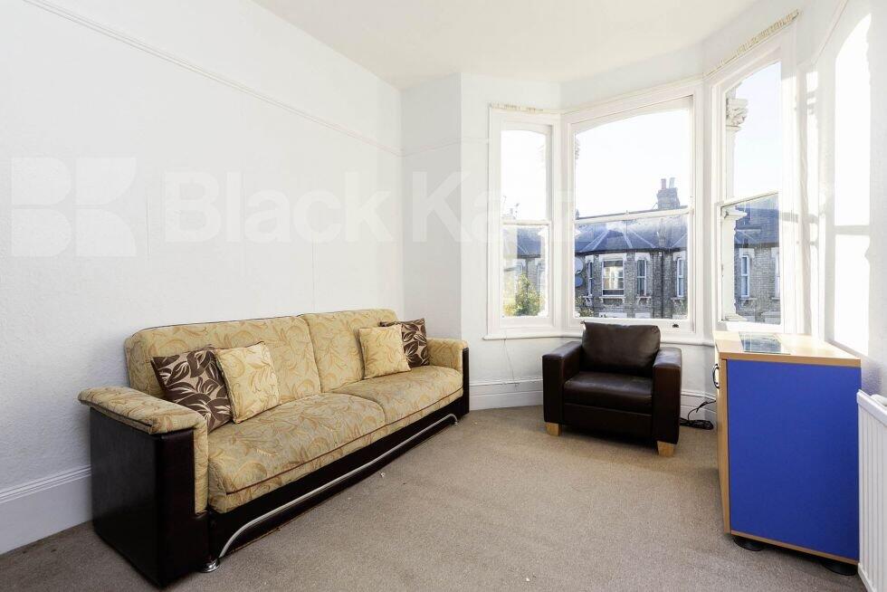 3 bed 1st Floor Flat for rent in Hornsey. From Black Katz - Islington