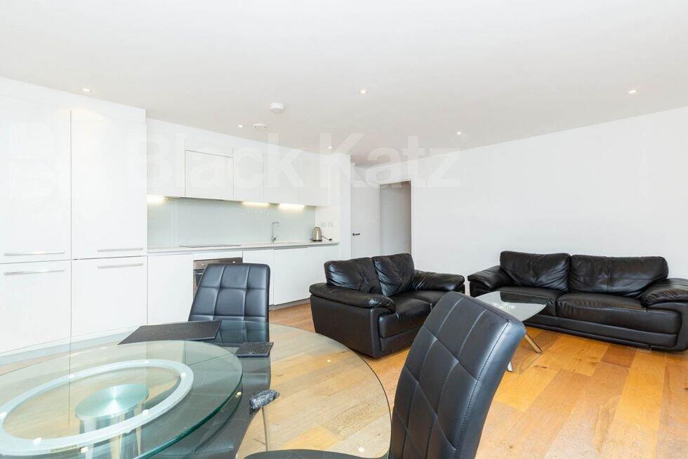 3 bed 1st Floor Flat for rent in Stoke Newington. From Black Katz - Islington