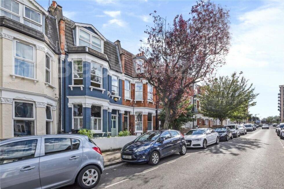 2 bed 1st Floor Flat for rent in Hornsey. From Black Katz - Islington