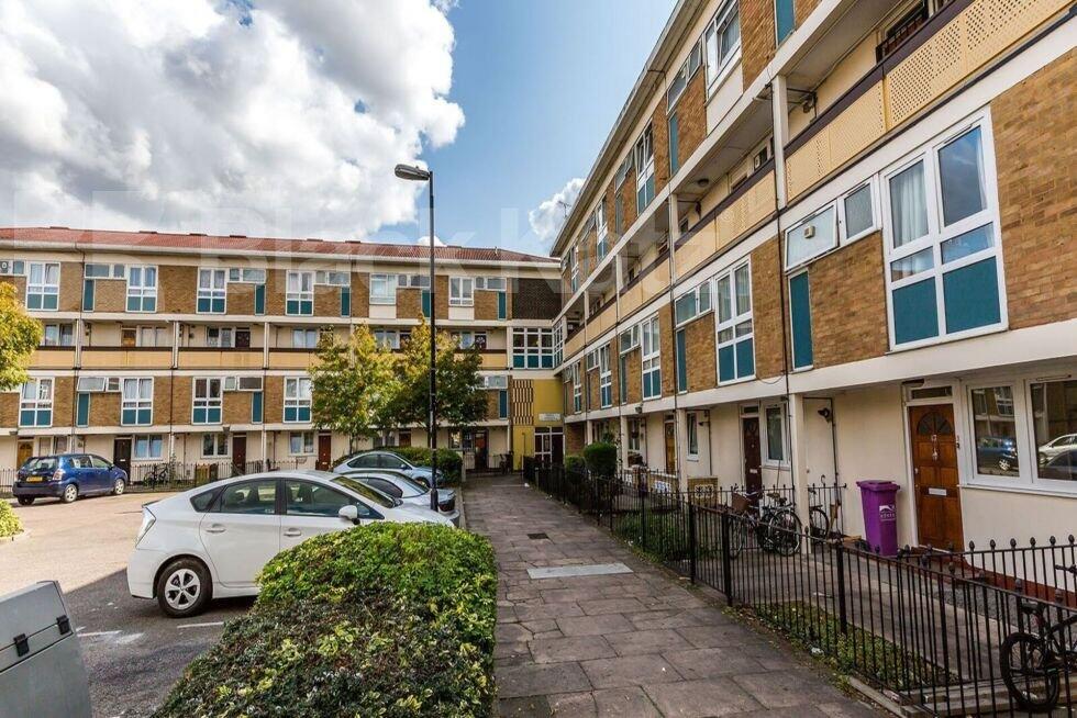 4 bed 1st Floor Flat for rent in Bow. From Black Katz - Islington