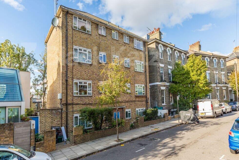 1 bed 1st Floor Flat for rent in Islington. From Black Katz - Islington