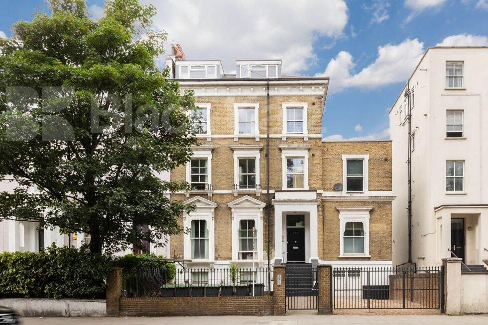 3 bed 1st Floor Flat for rent in Camden Town. From Black Katz - Islington