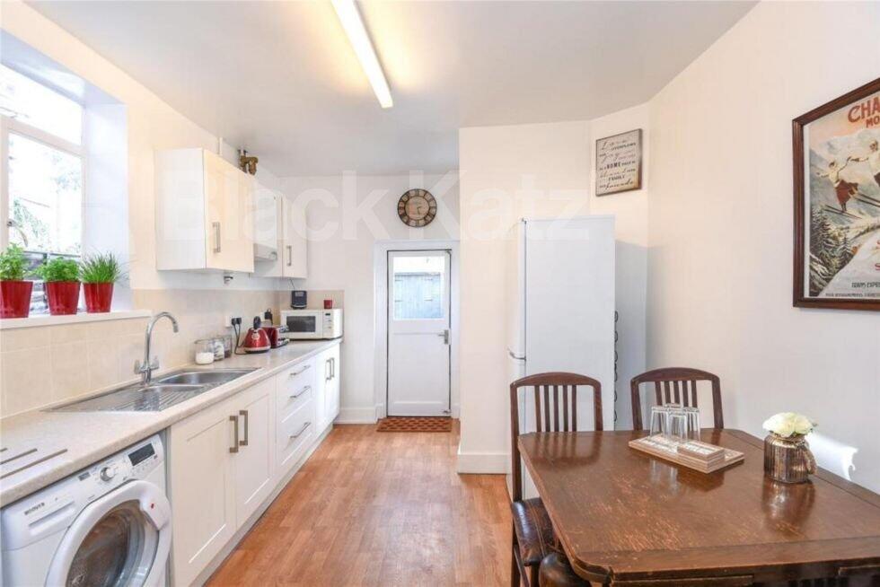 5 bed Detached for rent in Stoke Newington. From Black Katz - Islington