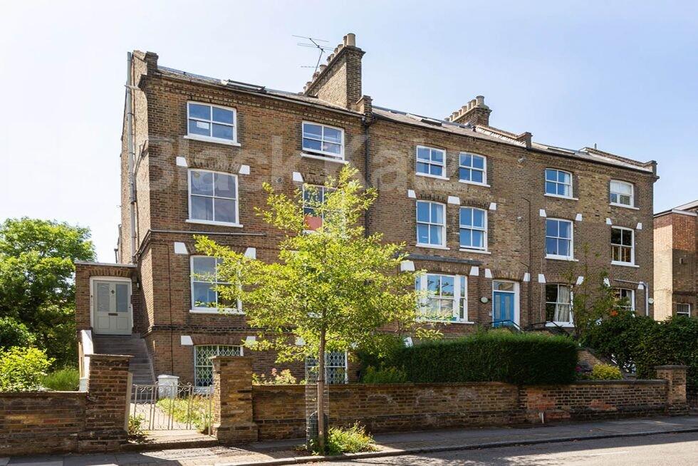 1 bed 1st Floor Flat for rent in Camden Town. From Black Katz - Islington