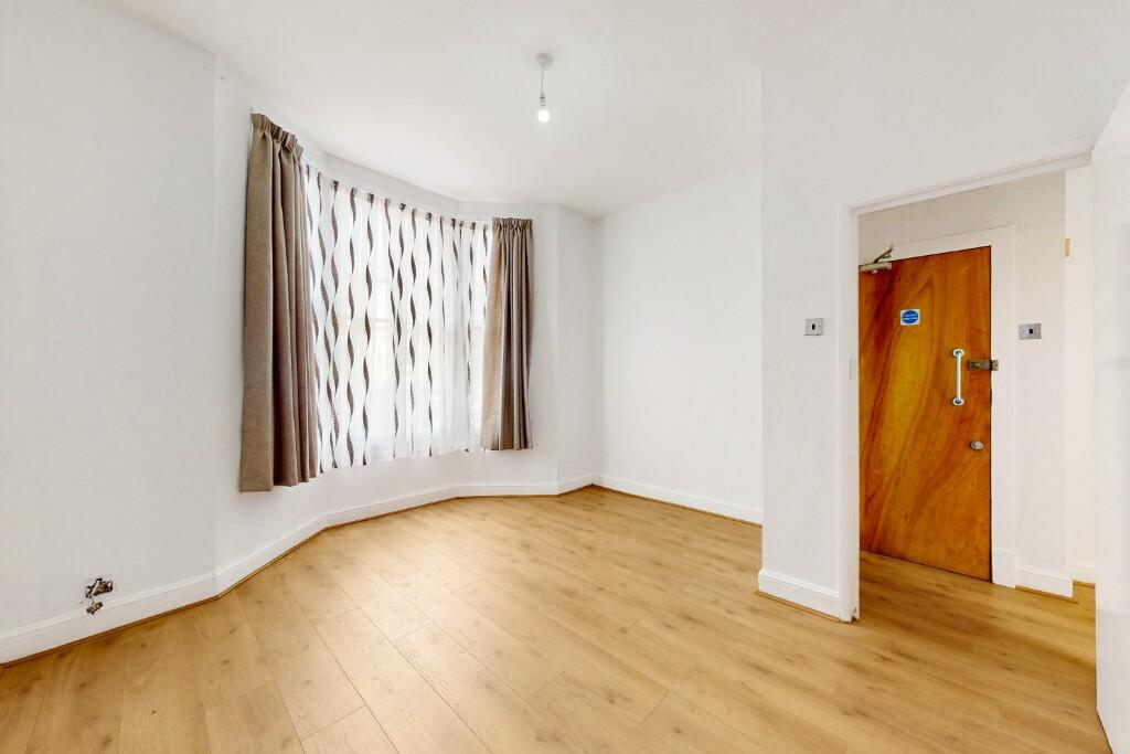 2 bed 1st Floor Flat for rent in Hornsey. From Black Katz - Islington