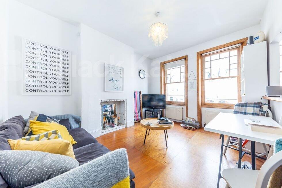 2 bed 1st Floor Flat for rent in Hornsey. From Black Katz - Islington