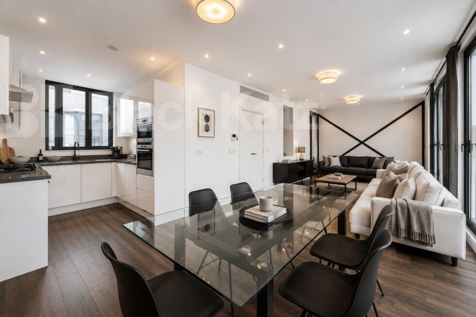 4 bed 1st Floor Flat for rent in Bethnal Green. From Black Katz - Islington