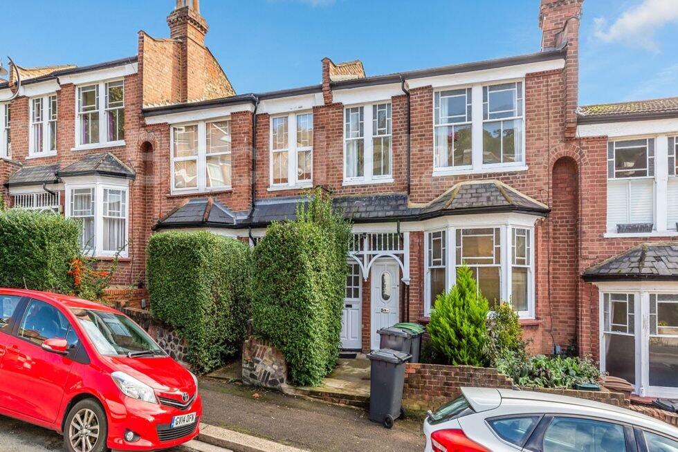 2 bed 1st Floor Flat for rent in Hornsey. From Black Katz - Islington