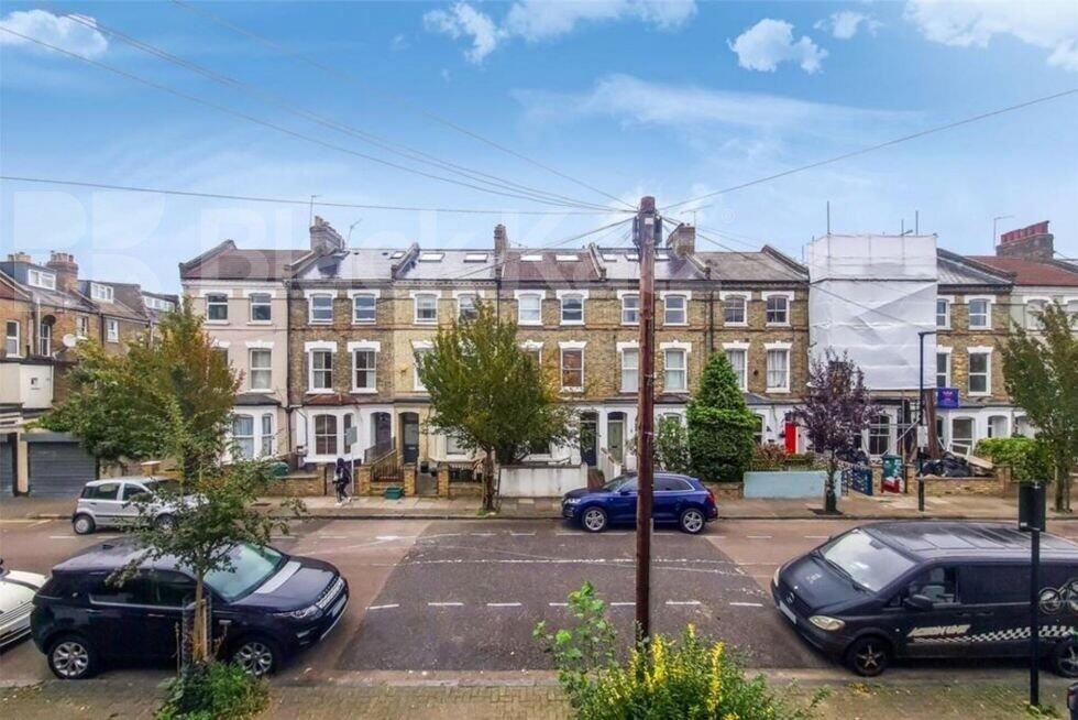 7 bed Detached for rent in Stoke Newington. From Black Katz - Islington