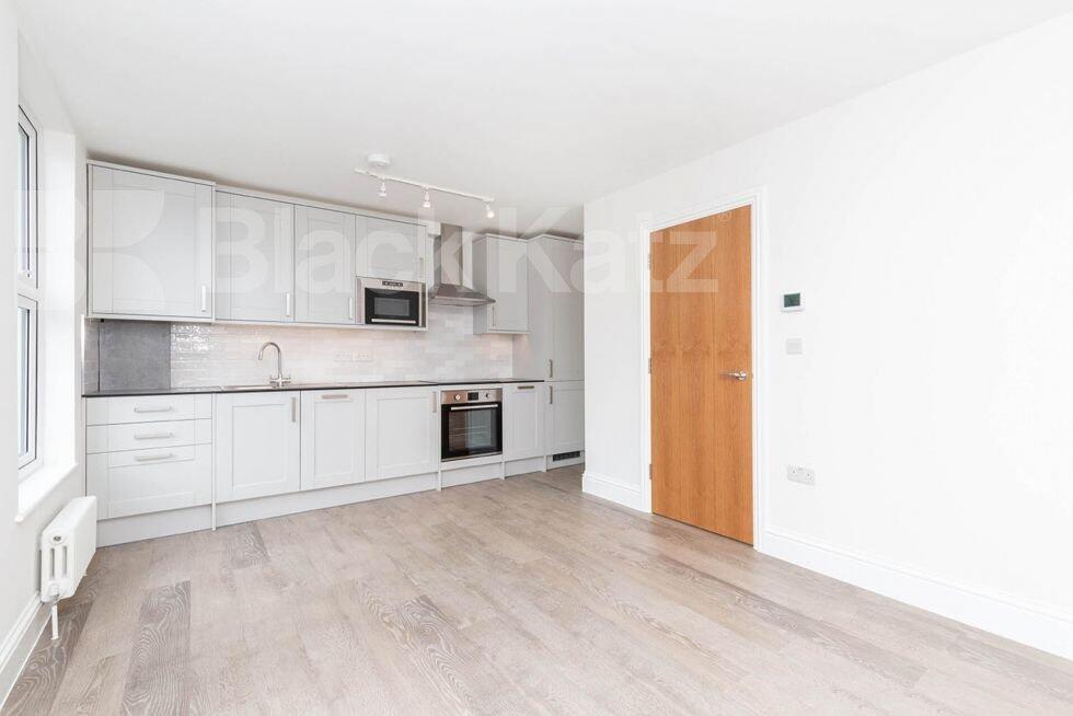 1 bed 1st Floor Flat for rent in Stoke Newington. From Black Katz - Islington