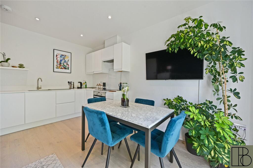 2 bed Apartment for rent in London. From Bloom Residential - London