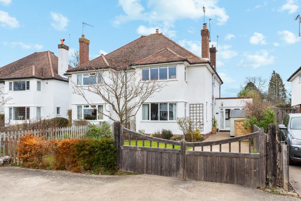 3 bed Semi Detached for rent in Pachesham Park. From Boyce Thornton - Oxshott 3 bed Semi Detached for rent in Pachesham Park. From Boyce Thornton - Oxshott