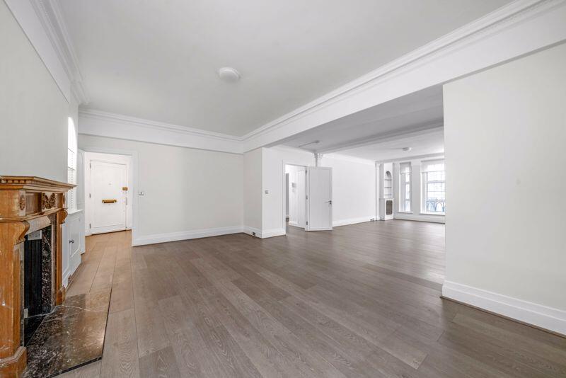 3 bed 1st Floor Flat for rent in London. From BPS London - London