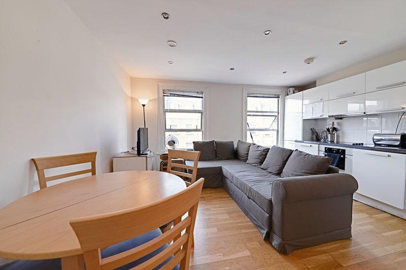 3 bed 1st Floor Flat for rent in London. From BPS London - London