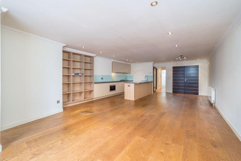 2 bed 1st Floor Flat for rent in London. From BPS London - London