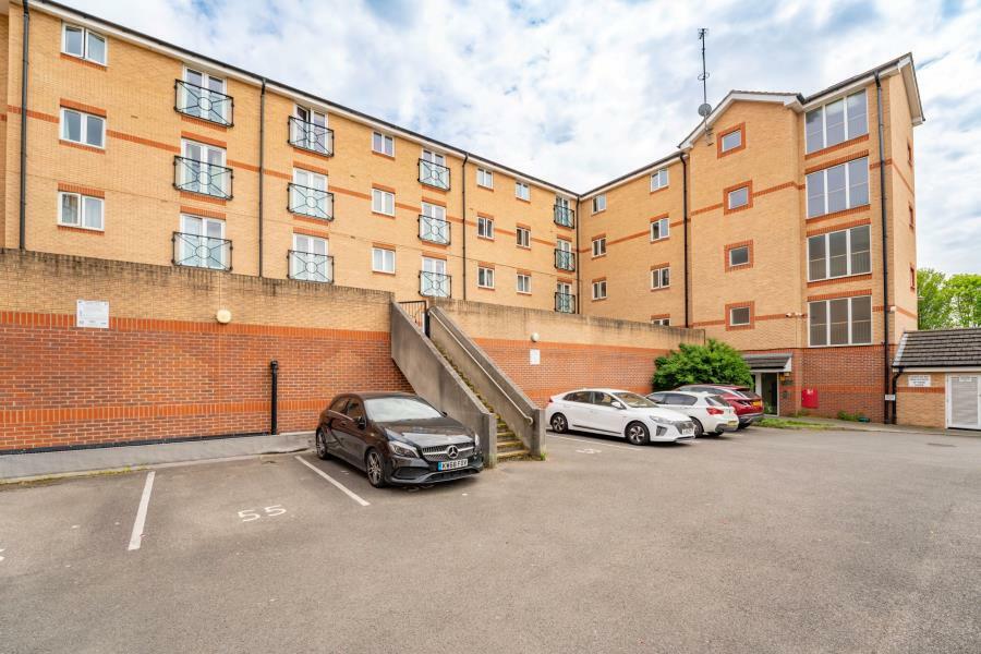 1 bed Flat for rent in Greenford. From Brendons Estate Agents - Ealing