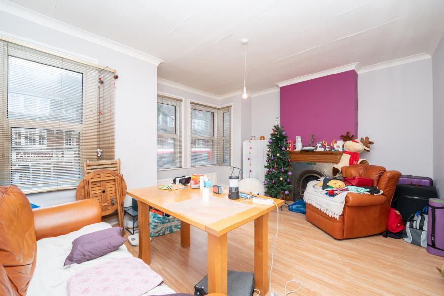 1 bed Apartment for rent in Greenford. From Brendons Estate Agents - Ealing