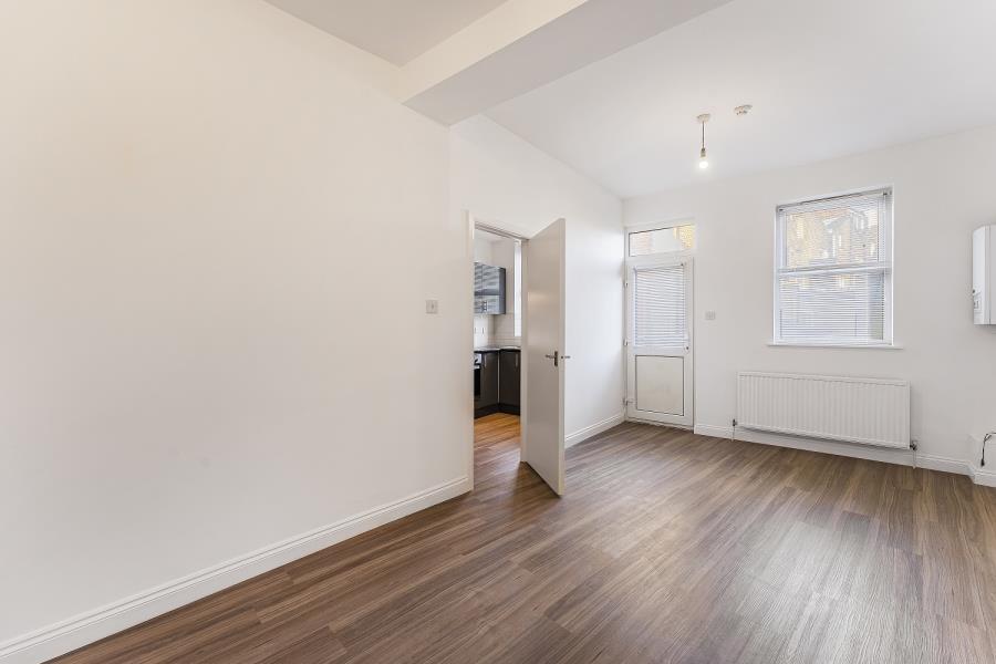 1 bed Apartment for rent in Stoke Newington. From Brendons Estate Agents - Ealing 1 bed Apartment for rent in Stoke Newington. From Brendons Estate Agents - Ealing