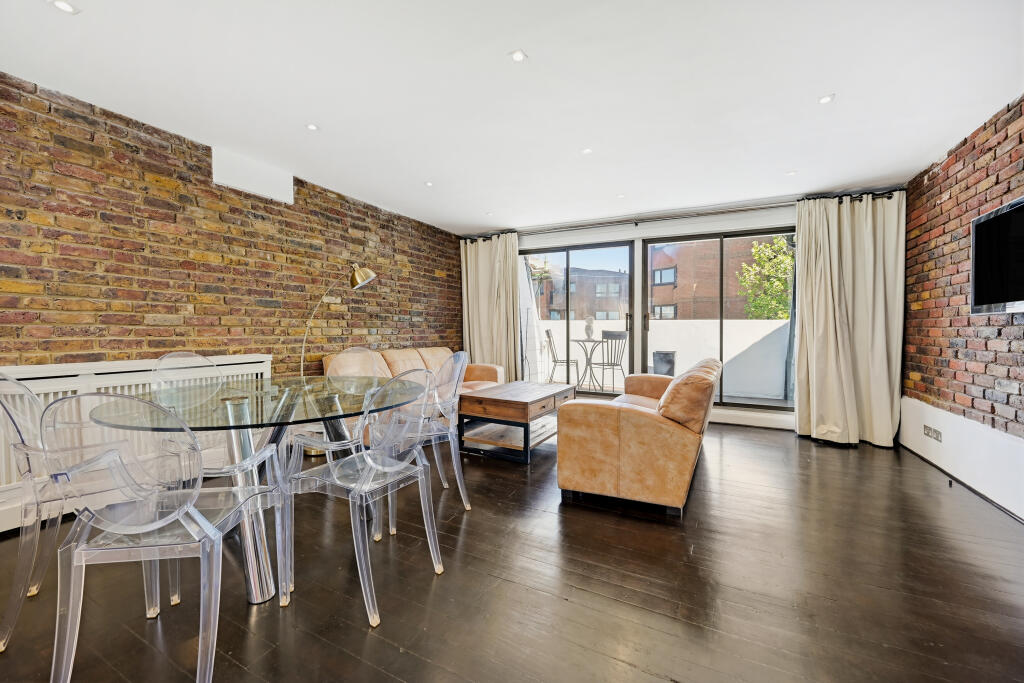 3 bed Annexe for rent in Chelsea. From Breteuil - Fulham