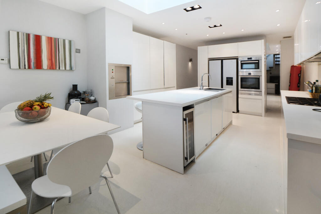 5 bed Semi Detached for rent in London. From Breteuil - Fulham