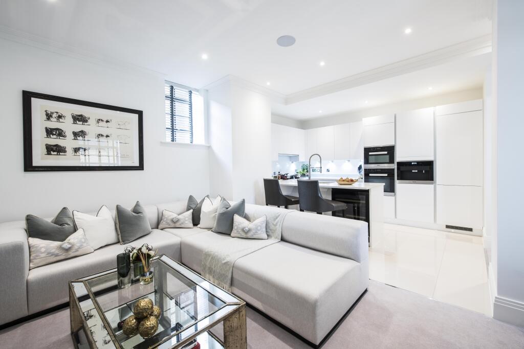2 bed Town House for rent in London. From Breteuil - Fulham 2 bed Town House for rent in London. From Breteuil - Fulham