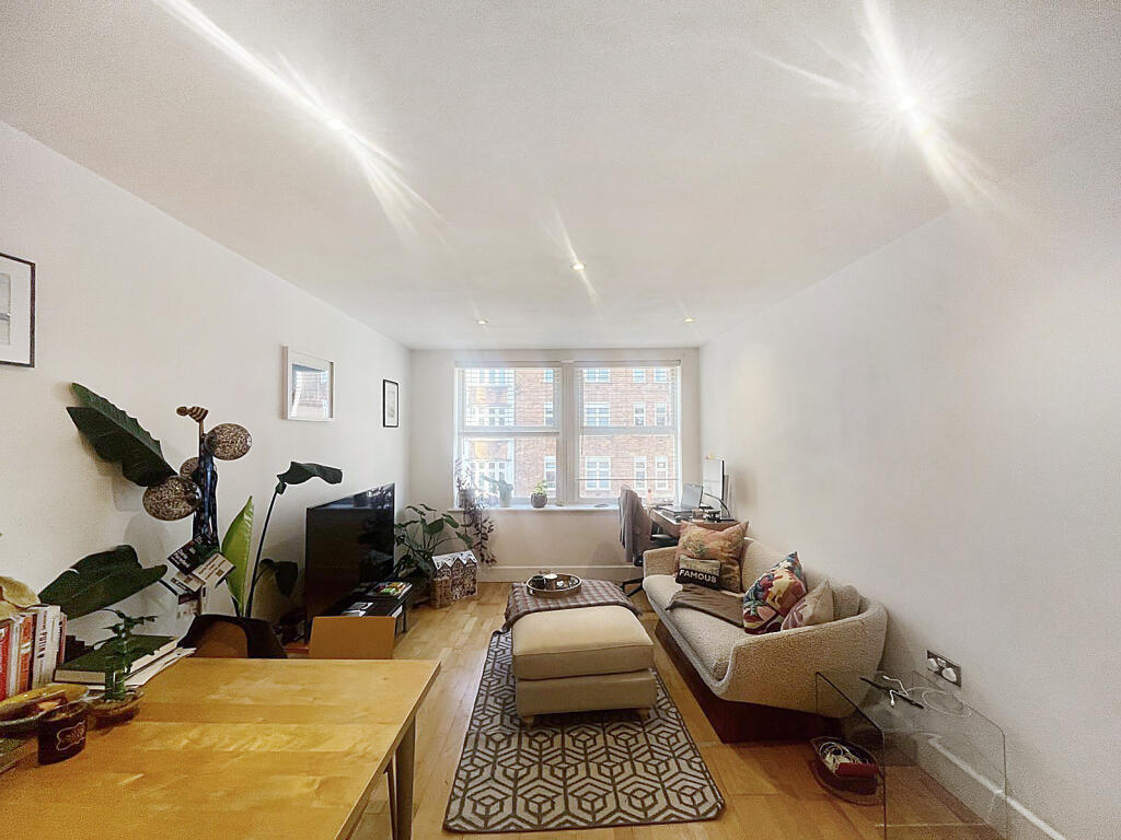 2 bed Apartment for rent in Fulham. From Breteuil - Fulham