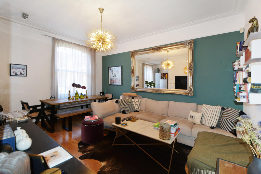 1 bed 1st Floor Flat for rent in London. From Breteuil - Fulham