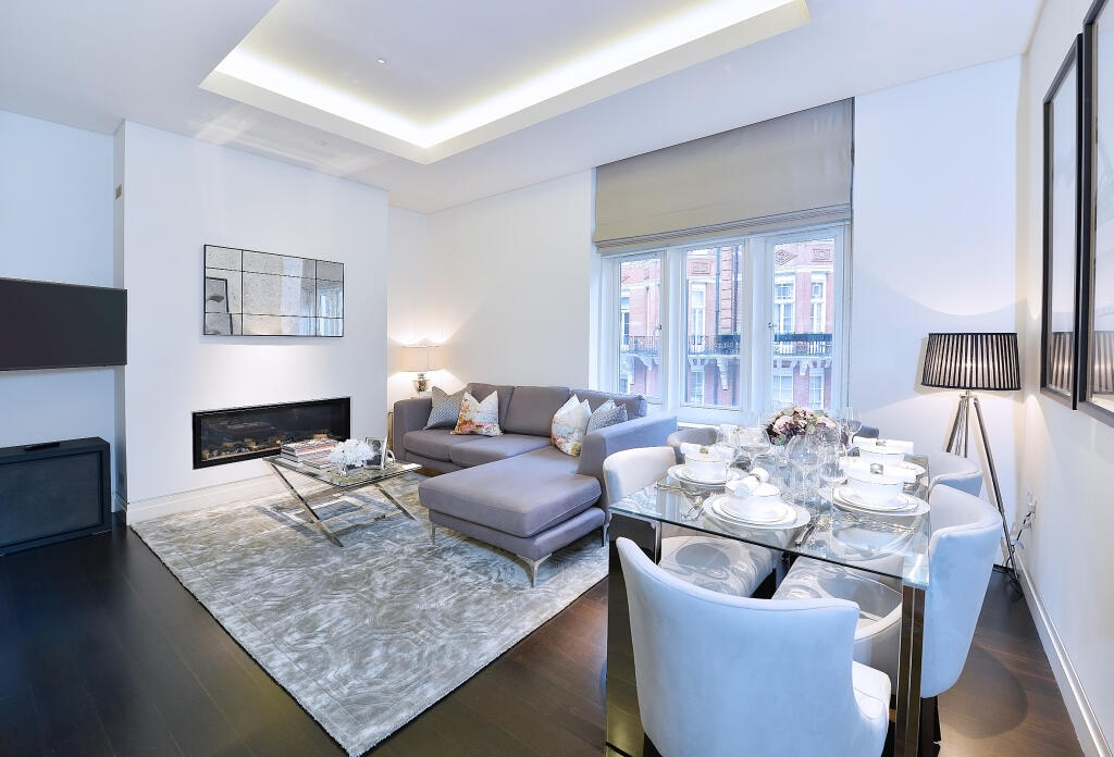 2 bed Town House for rent in London. From Breteuil - Fulham