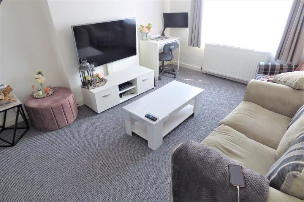 1 bed 1st Floor Flat for rent in Ilford. From Brian Thomas Estate Agents - Seven Kings