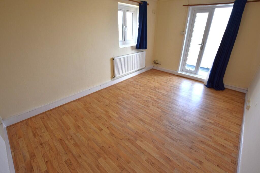 1 bed 1st Floor Flat for rent in Hackney. From Brian Thomas Estate Agents - Seven Kings