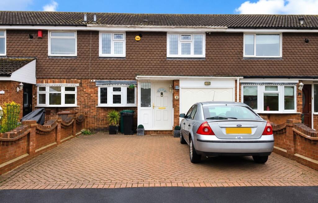 3 bed Mid Terraced House for rent in Hornchurch. From Brookings - Dagenham 3 bed Mid Terraced House for rent in Hornchurch. From Brookings - Dagenham