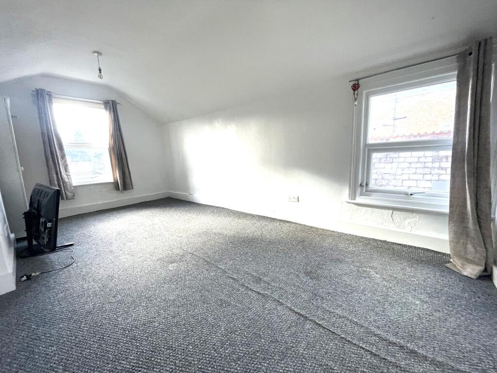 2 bed Apartment for rent in Radlett. From Brown & Merry - Watford