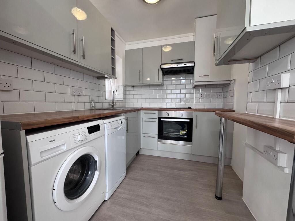 1 bed Apartment for rent in Stanmore. From Brown & Merry - Watford