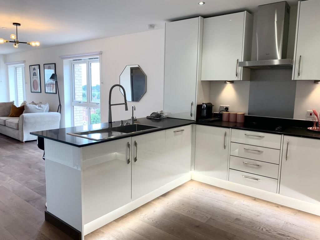 2 bed Apartment for rent in Chandler's Cross. From Brown & Merry - Watford