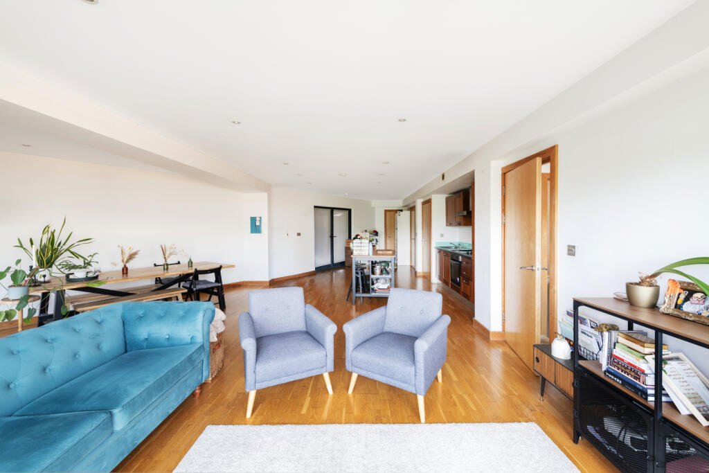 2 bed 1st Floor Flat for rent in London. From Brunsfield - London