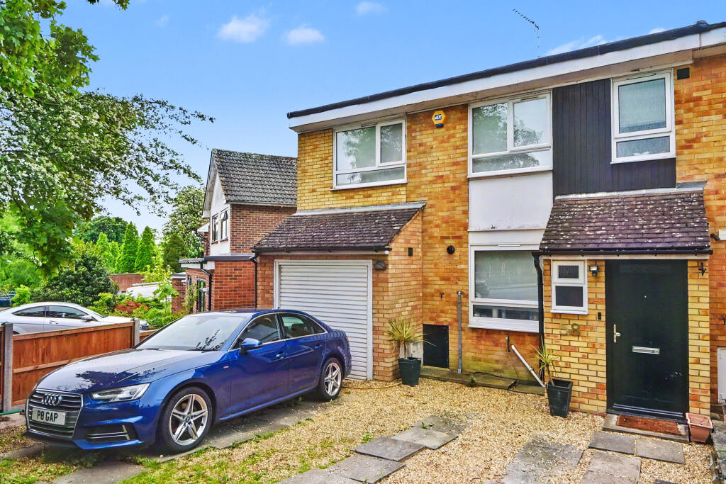 3 bed Semi Detached for rent in London. From Buchanan Rae Wilson - Dartmouth Park