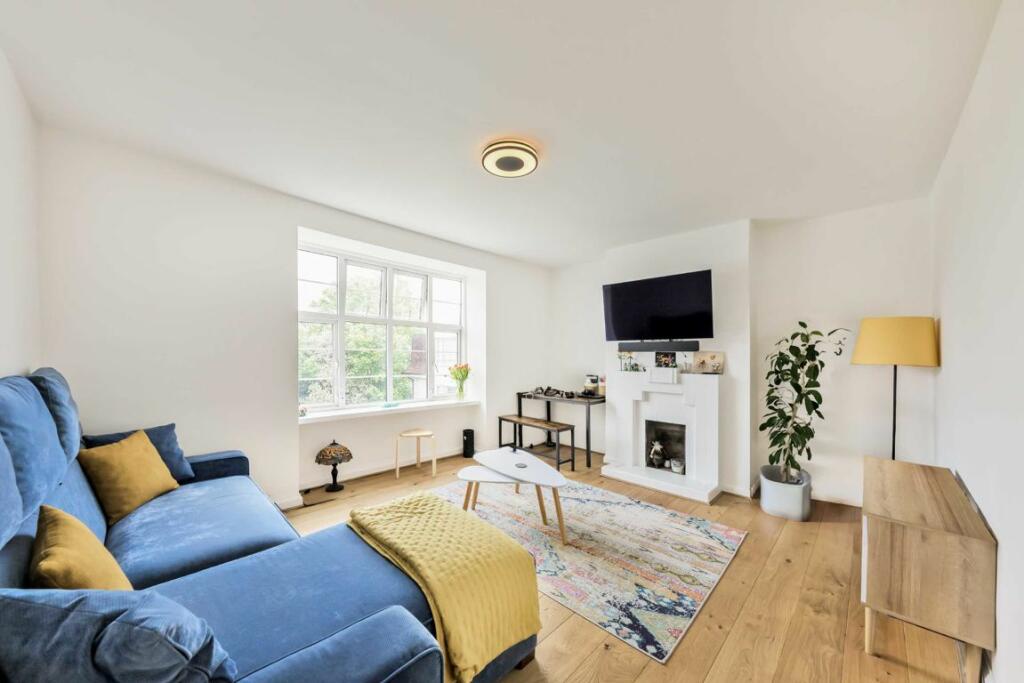 1 bed Flat for rent in Hornsey. From C J Delemere International - Muswell Hill