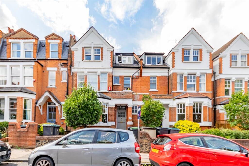 1 bed 1st Floor Flat for rent in London. From Dexters - Muswell Hill