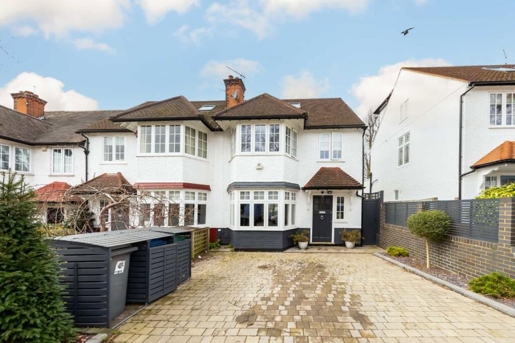 4 bed Semi Detached for rent in Friern Barnet. From Dexters - Muswell Hill