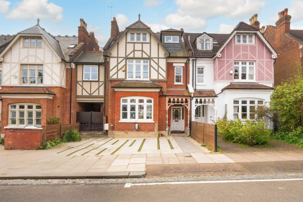 5 bed Mid Terraced House for rent in Hornsey. From Dexters - Muswell Hill