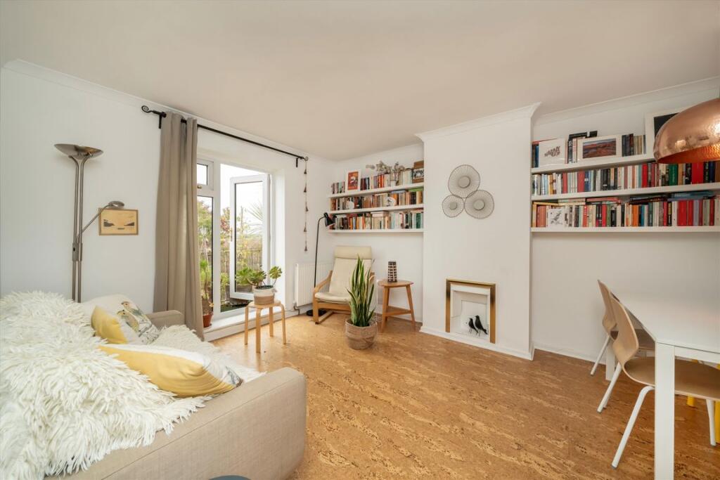 1 bed 1st Floor Flat for rent in Friern Barnet. From Dexters - Muswell Hill