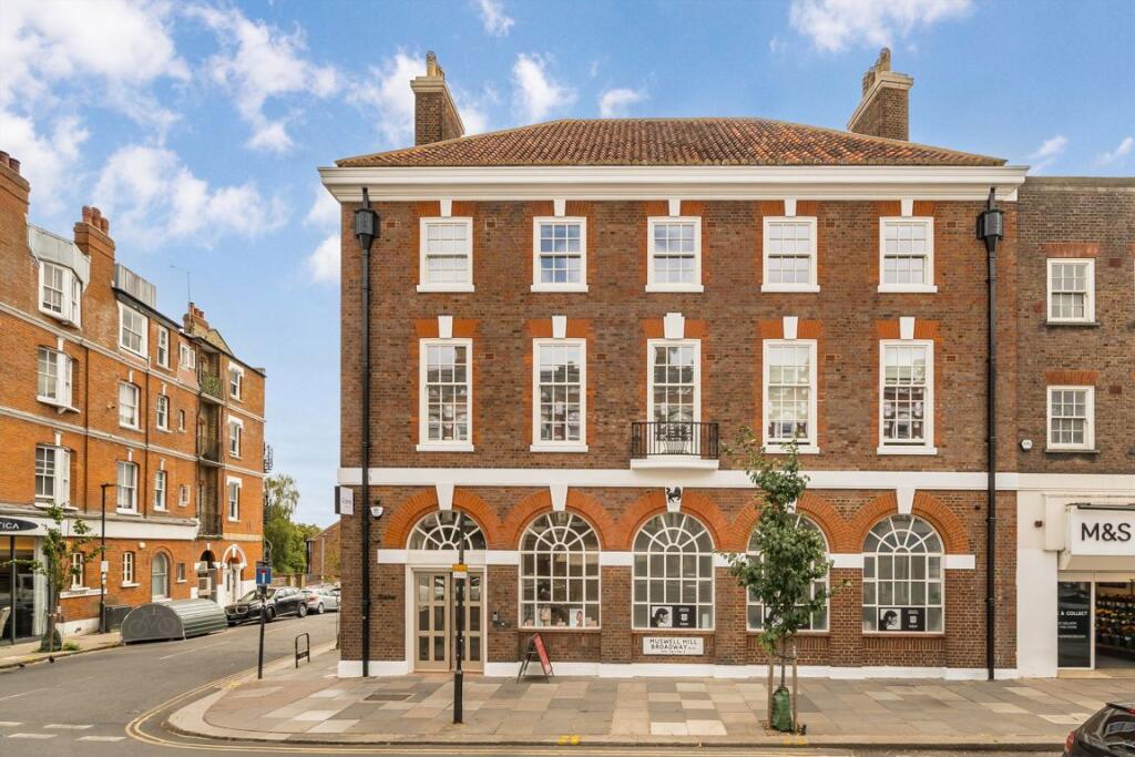 2 bed 1st Floor Flat for rent in . From Dexters - Muswell Hill
