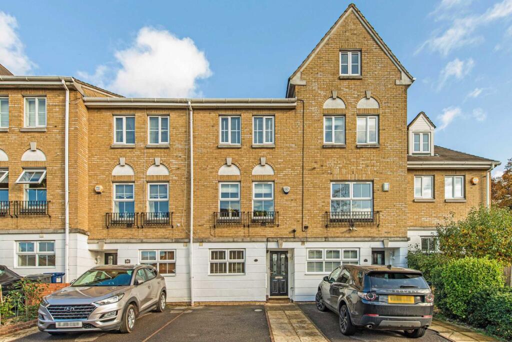 4 bed Detached for rent in London. From Dexters - Muswell Hill