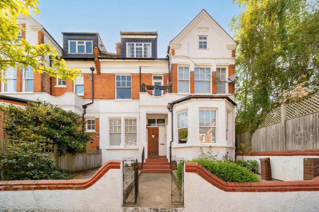 2 bed 1st Floor Flat for rent in London. From Dexters - Muswell Hill